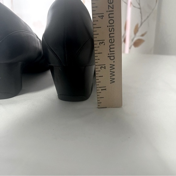 Clarks Collection Women’s NAVY Size 9M Mary Jane Heels Active Air Everyday - Picture 10 of 10